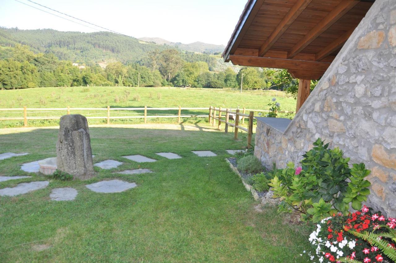 Casa Rural Mazarredonda San Pantaleón de Aras Exteriör bild